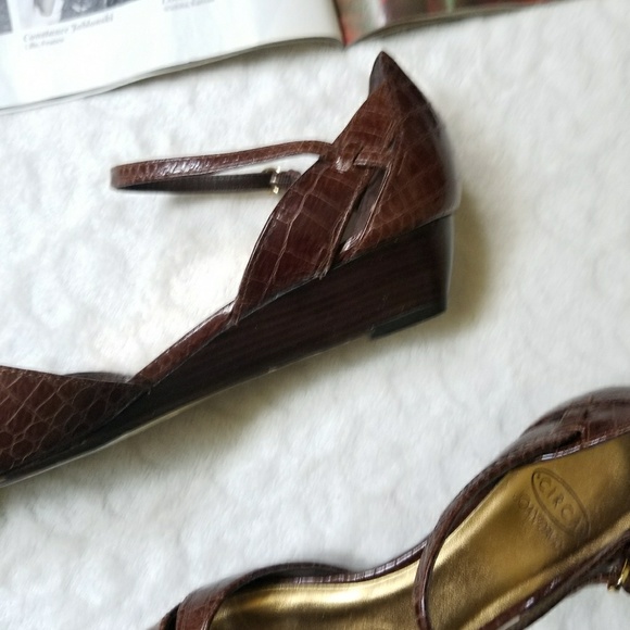 Joan & David Circa Croc Embossed Low Wedge Sandals - Picture 4 of 6